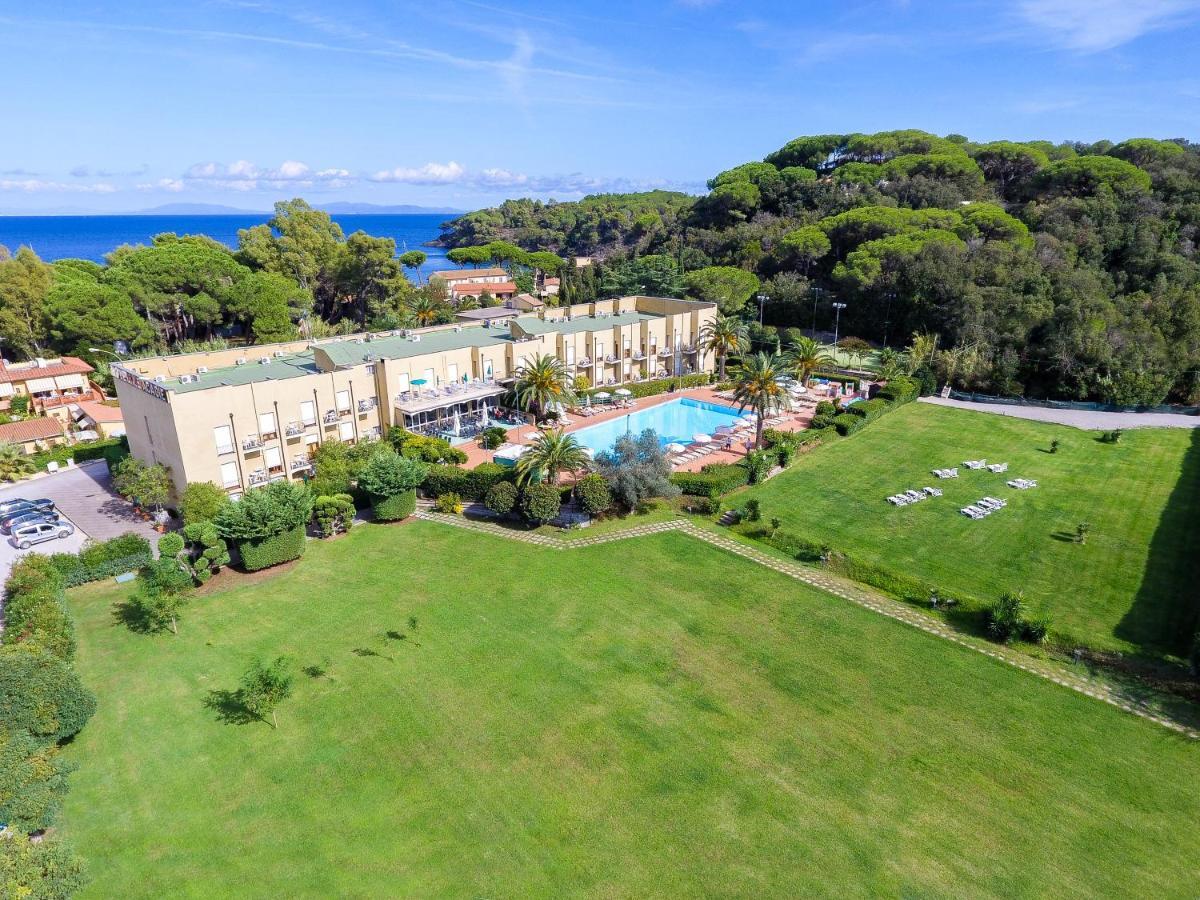 Hotel Le Acacie Capoliveri  Buitenkant foto