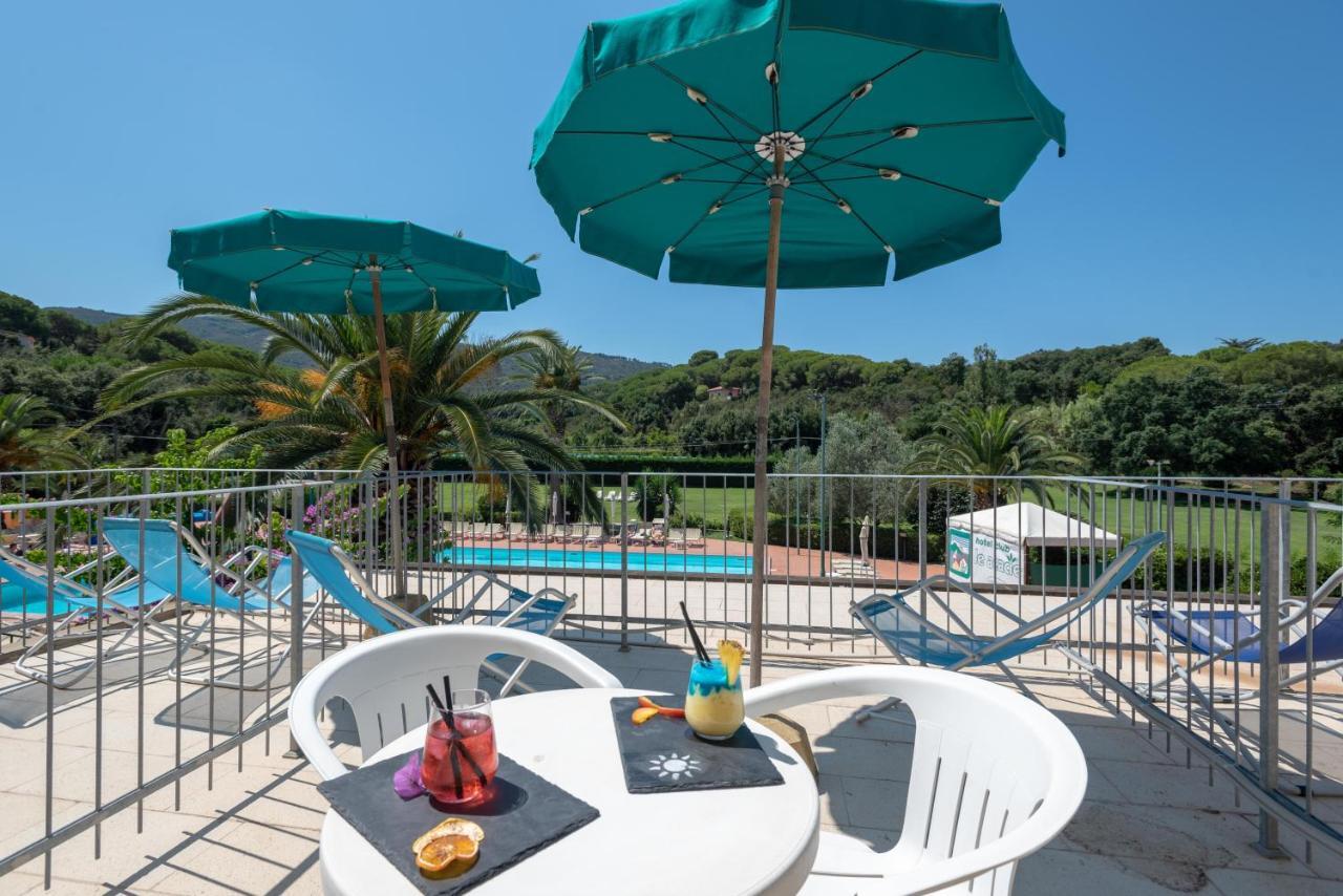 Hotel Le Acacie Capoliveri  Buitenkant foto